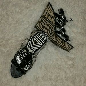 NWOT Geometric Platform Heels